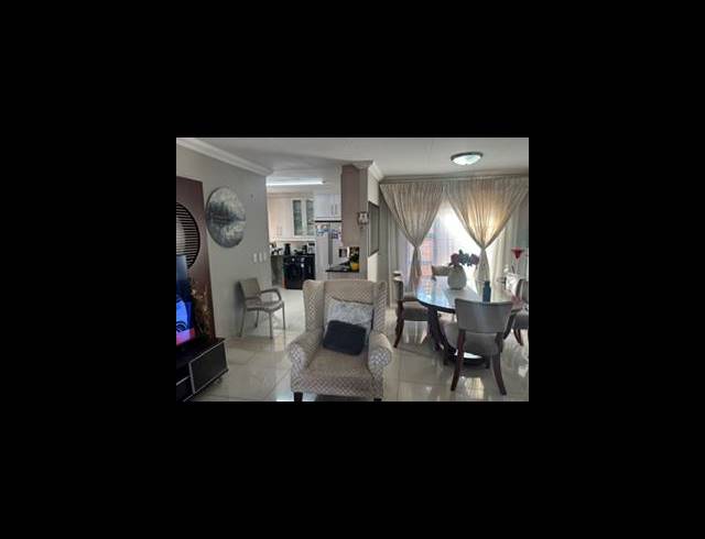 3 BEDROOM HOUSE FOR SALE IN SOUTH CREST